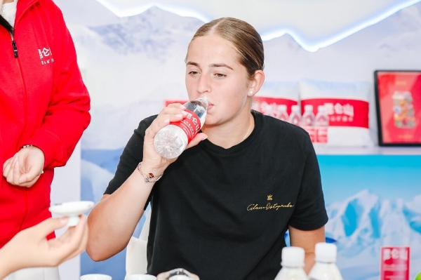 其曾连续多 其曾连续多