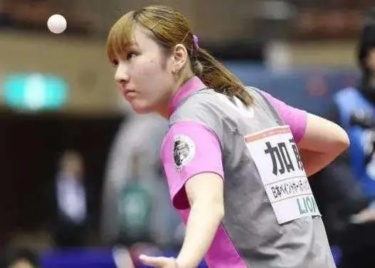 场边镜头多 场边镜头多